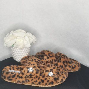 New Steven Madden "Cuddle" Leopard Stud Slippers